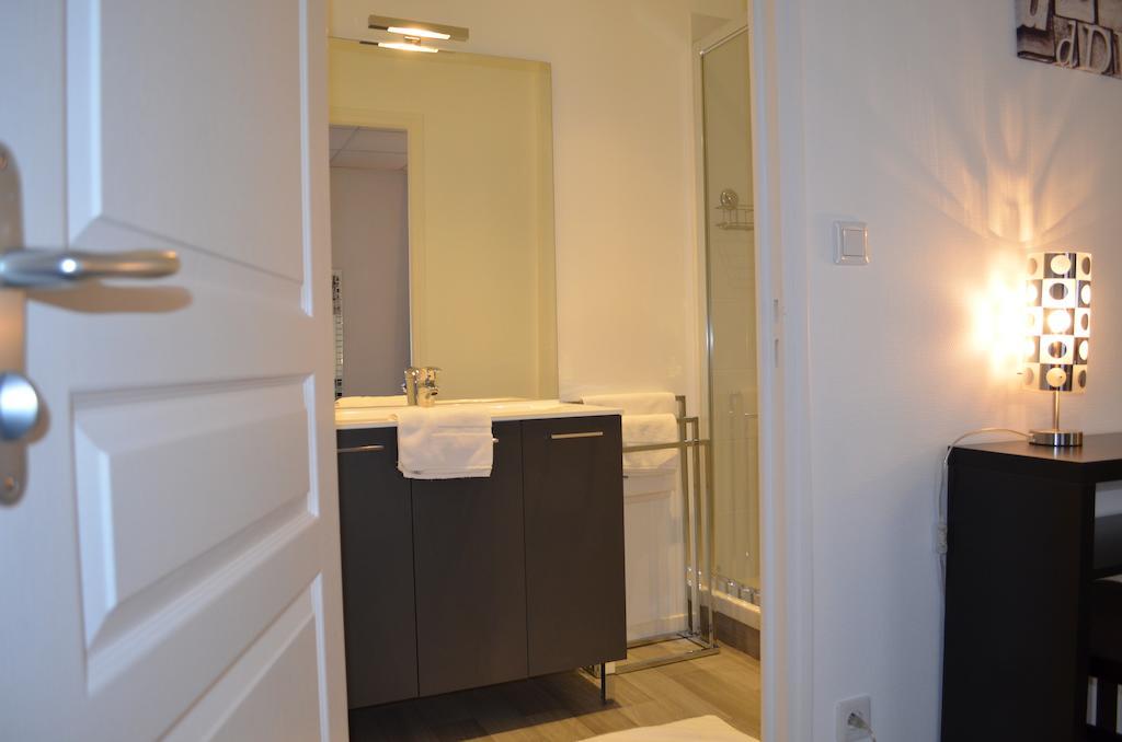 Hotel De La Croix De Malte Cherbourg-en-Cotentin Zimmer foto